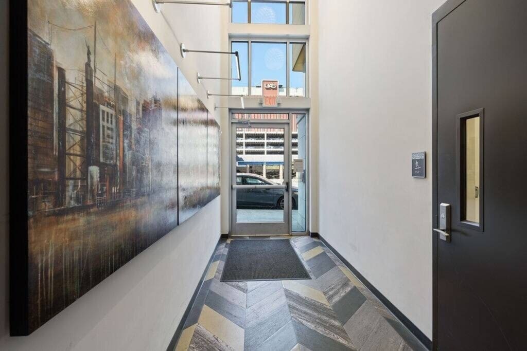 21a73d23 c906 4b16 9a70 55a79411ff16.jpg