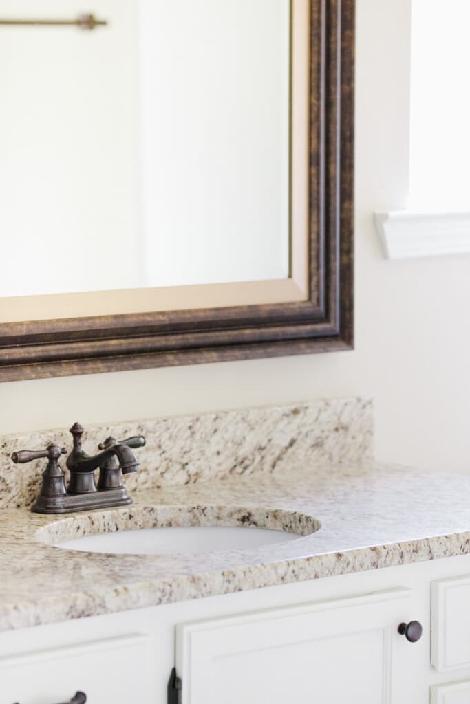 6b54e6bc db90 48c6 854e ac56b2335697.jpg