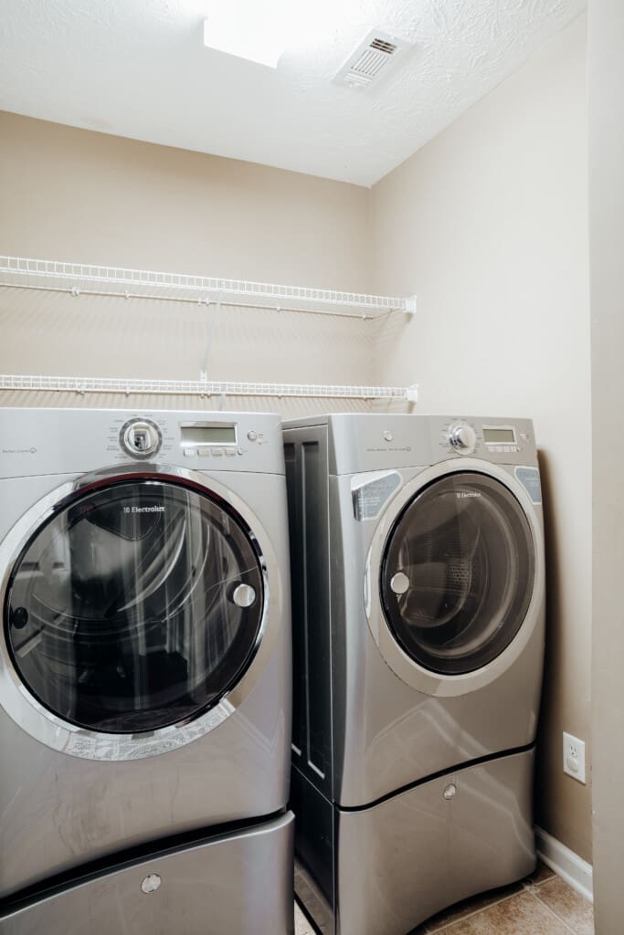 2606f430 5fcd 43f0 8e8a f458537aa3f5